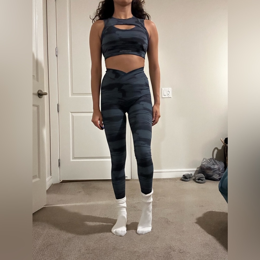 Alphalete Camo Set | Leggings + Bra | Flattering, Squat-Proof, Like New 💪
